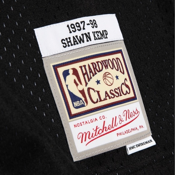 Shawn Kemp Black Cleveland Cavaliers 1997/98 Hardwood Classics Swingman Jersey - Picture 3 of 13